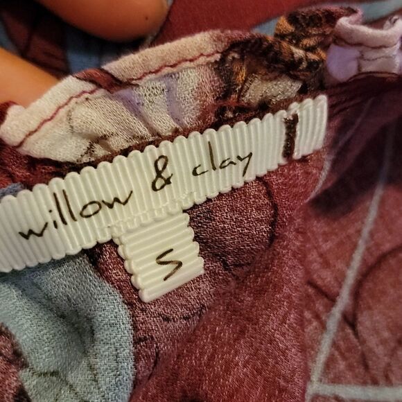 NWOT Willow & Clay floral top - Picture 4 of 4